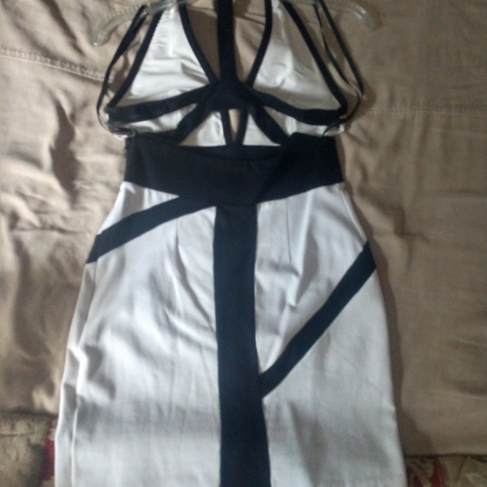 Dress - Picture 2 of 2
